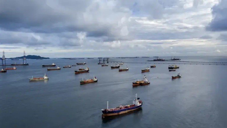 UN to Rescue Over 11,000 Sailors Stranded in Strait of Hormuz